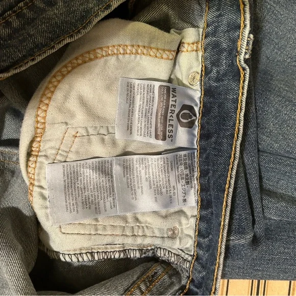 Levi’s 511 Tagged 32x34 but inseam measures 32" - Picture 7 of 8
